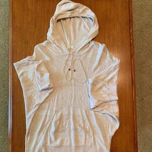 Forever 21 pullover hooded sweater